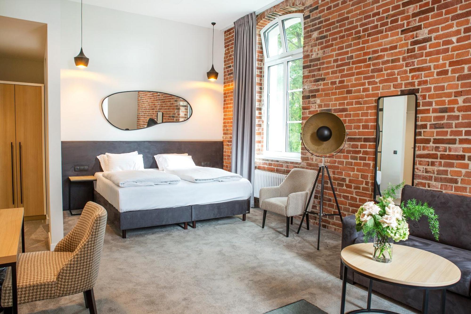 Hotel Hugo Business & Spa Kędzierzyn-Koźle Buitenkant foto